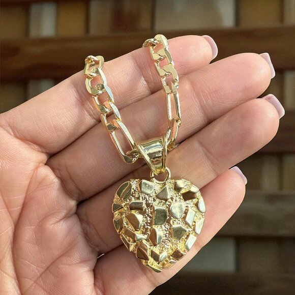 14k Gold Plated Luxury Nugget Love Heart Pendant Figaro Chain Necklace 18" 4mm - Picture 1 of 8